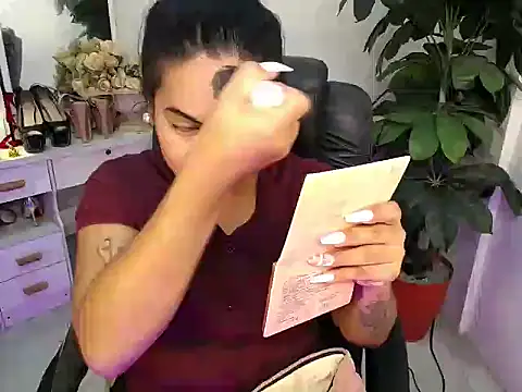 Snapshot of AngelitaDeputouch chatting on 11-11-25, 08:36 AngelitaDeputouch online show from 11-11-25, 08:36