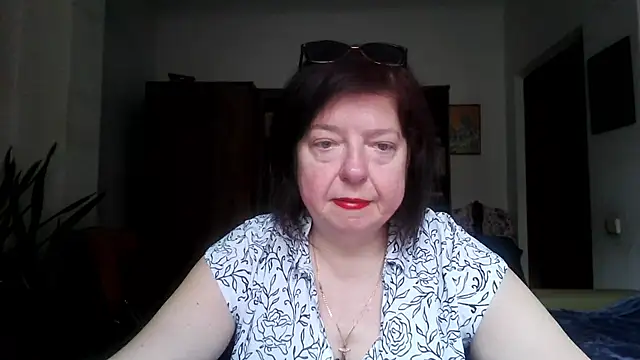 Snapshot of Violet_Pulse chatting on 04-22-26, 08:39 Violet Pulse online show from 04-22-26, 08:39