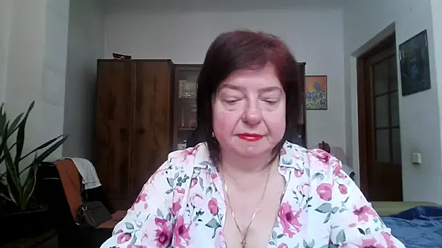 Snapshot of Violet_Pulse chatting on 04-30-26, 01:39 Violet Pulse online show from 04-30-26, 01:39