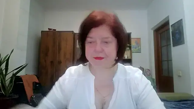 Snapshot of Violet_Pulse chatting on 05-14-26, 04:58 Violet Pulse online show from 05-14-26, 04:58