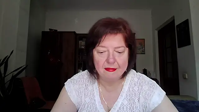 Snapshot of Violet_Pulse chatting on 06-14-26, 07:21 Violet Pulse online show from 06-14-26, 07:21