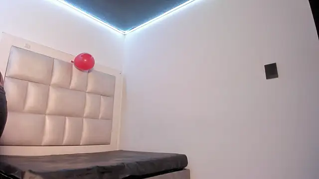 Snapshot of peyton__wat chatting on 07-09-26, 11:58 peyton wat online show from 07-09-26, 11:58