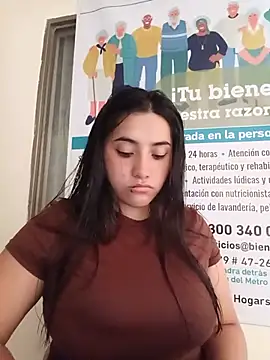 Snapshot of ANDREA-10_ chatting on 05-19-26, 02:56 ANDREA-10 online show from 05-19-26, 02:56