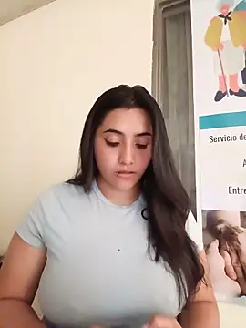 Snapshot of ANDREA-10_ chatting on 06-03-26, 02:33 ANDREA-10 online show from 06-03-26, 02:33