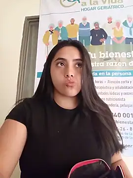 Snapshot of ANDREA-10_ chatting on 06-10-26, 01:32 ANDREA-10 online show from 06-10-26, 01:32