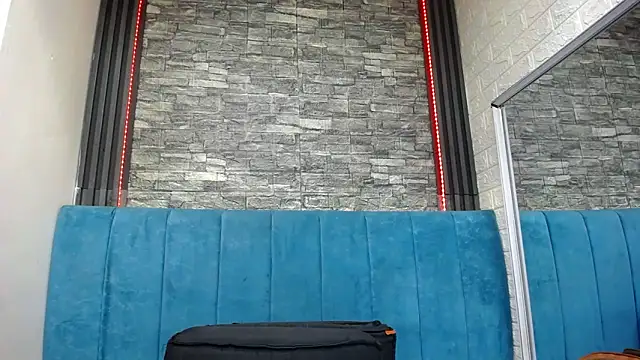 Snapshot of Lil_Rose2006 chatting on 02-13-26, 01:18 Lil Rose2006 online show from 02-13-26, 01:18