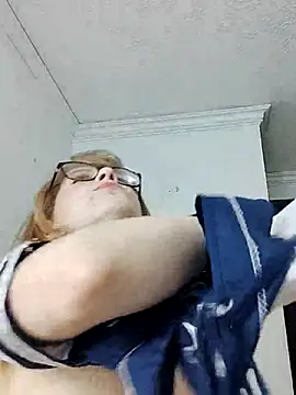 Snapshot of Rubialuna chatting on 09-27-25, 12:04 Rubialuna online show from 09-27-25, 12:04