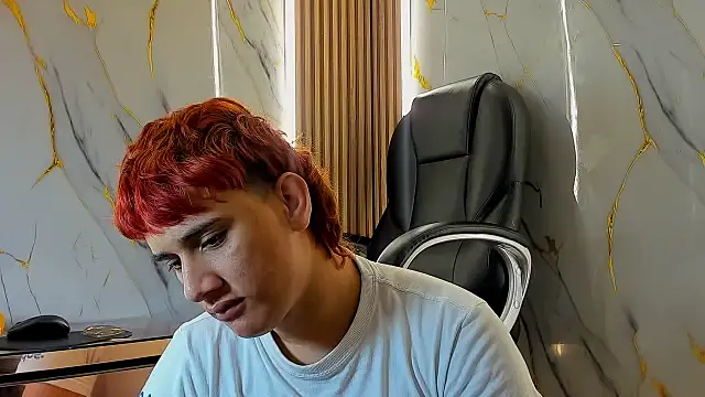 Snapshot of Marian_Cristal chatting on 02-18-26, 01:45 Marian Cristal online show from 02-18-26, 01:45