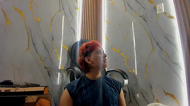 Snapshot of Marian_Cristal chatting on 02-21-26, 03:18 Marian Cristal online show from 02-21-26, 03:18