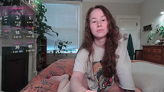 Snapshot of wutangwendy chatting on 12-17-25, 05:41 wutangwendy online show from 12-17-25, 05:41