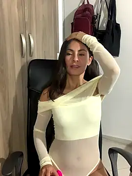 Snapshot of sweet-abbie chatting on 10-31-25, 02:01 sweet-abbie online show from 10-31-25, 02:01