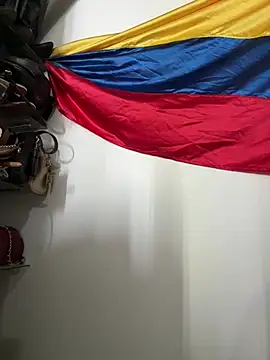 Snapshot of Julieta_Duque chatting on 06-20-26, 03:31 Julieta Duque online show from 06-20-26, 03:31