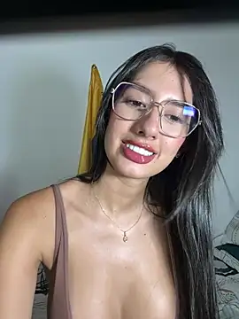 Snapshot of Julieta_Duque chatting on 07-07-26, 02:58 Julieta Duque online show from 07-07-26, 02:58