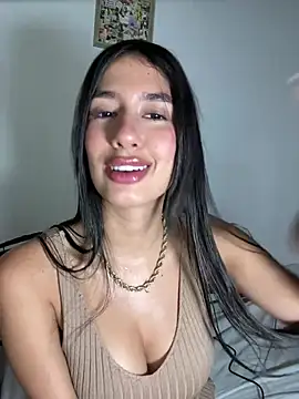 Snapshot of Julieta_Duque chatting on 07-21-26, 03:31 Julieta Duque online show from 07-21-26, 03:31
