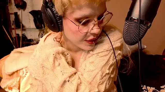 tacodeluxxxe online show from 12-01-25, 05:07