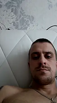 Snapshot of Adidas7217 chatting on 01-15-26, 01:37 Adidas7217 online show from 01-15-26, 01:37