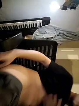 Snapshot of davilasonia chatting on 10-19-25, 04:24 davilasonia online show from 10-19-25, 04:24