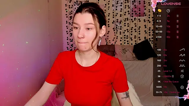 LinaBlossom  online show from 11-30-25, 06:39