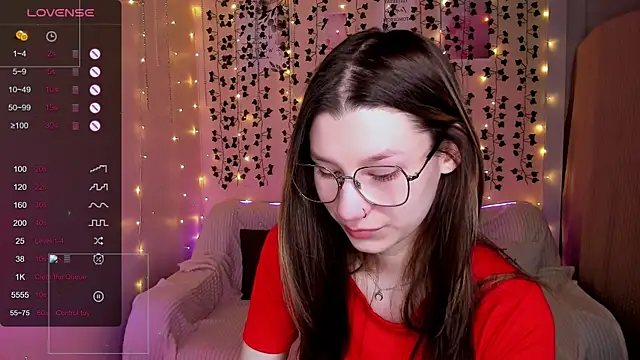 Snapshot of LinaBlossom_ chatting on 01-15-26, 09:14 LinaBlossom online show from 01-15-26, 09:14