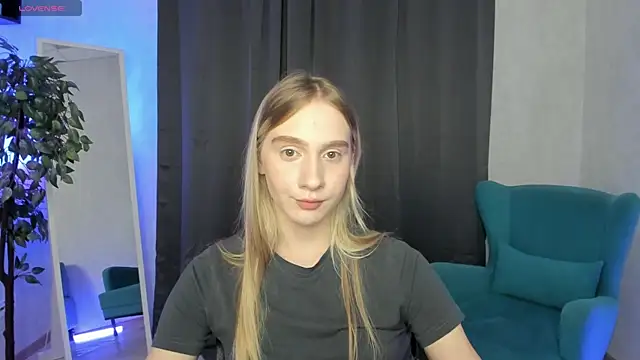Snapshot of mellisadream chatting on 10-04-25, 03:26 mellisadream online show from 10-04-25, 03:26