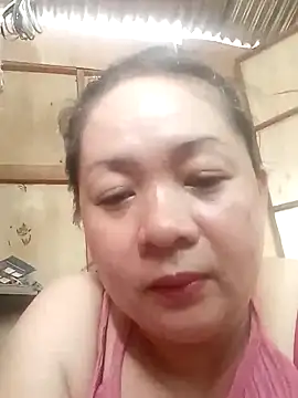 Snapshot of hornymom_01 chatting on 09-24-25, 01:09 hornymom 01 online show from 09-24-25, 01:09