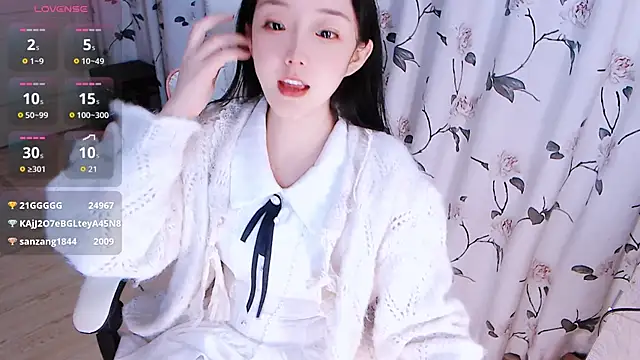 Snapshot of Niannian- chatting on 11-29-25, 06:11 Niannian- online show from 11-29-25, 06:11