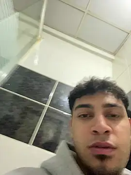 Snapshot of astoperaa chatting on 02-05-26, 04:33 astoperaa online show from 02-05-26, 04:33