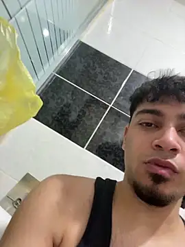 Snapshot of astoperaa chatting on 03-15-26, 01:39 astoperaa online show from 03-15-26, 01:39