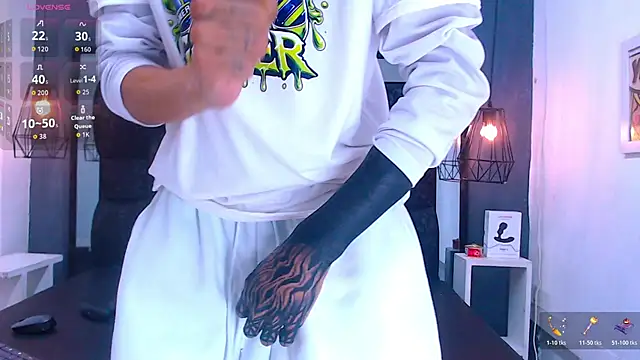 Snapshot of Daniel_delux_ chatting on 11-11-25, 11:54 Daniel delux online show from 11-11-25, 11:54