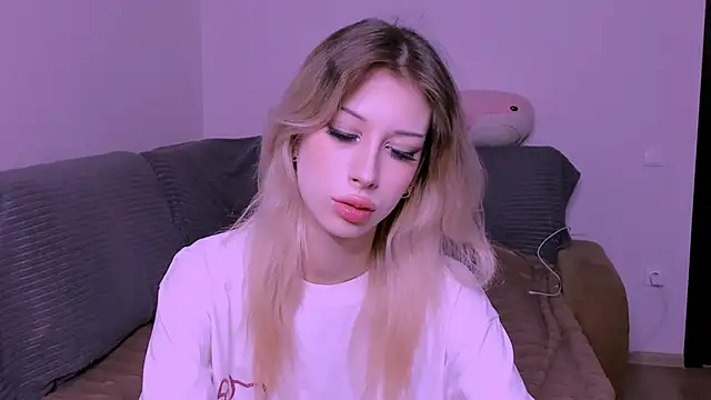 Lori lolii online show from 12-04-25, 03:54