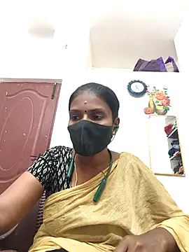 Snapshot of Tamil_Yalini12 chatting on 04-29-26, 05:30 Tamil Yalini12 online show from 04-29-26, 05:30