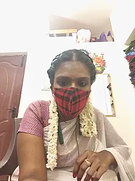 Snapshot of Tamil_Yalini12 chatting on 06-06-26, 05:50 Tamil Yalini12 online show from 06-06-26, 05:50