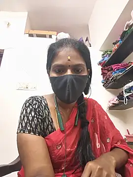 Snapshot of Tamil_Yalini12 chatting on 06-12-26, 11:46 Tamil Yalini12 online show from 06-12-26, 11:46