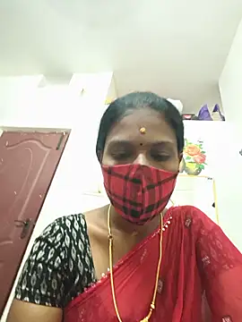 Snapshot of Tamil_Yalini12 chatting on 06-17-26, 04:48 Tamil Yalini12 online show from 06-17-26, 04:48