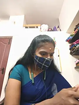 Snapshot of Tamil_Yalini12 chatting on 06-21-26, 03:58 Tamil Yalini12 online show from 06-21-26, 03:58