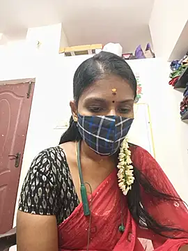 Snapshot of Tamil_Yalini12 chatting on 06-26-26, 07:24 Tamil Yalini12 online show from 06-26-26, 07:24