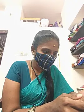 Snapshot of Tamil_Yalini12 chatting on 07-07-26, 08:29 Tamil Yalini12 online show from 07-07-26, 08:29