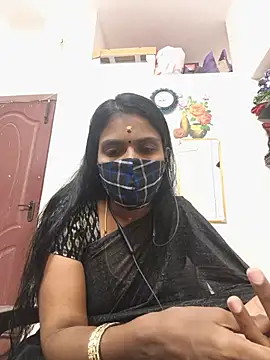 Snapshot of Tamil_Yalini12 chatting on 07-12-26, 01:24 Tamil Yalini12 online show from 07-12-26, 01:24