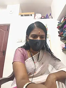 Snapshot of Tamil_Yalini12 chatting on 07-22-26, 12:46 Tamil Yalini12 online show from 07-22-26, 12:46