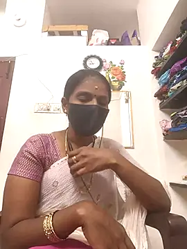 Snapshot of Tamil_Yalini12 chatting on 07-22-26, 06:00 Tamil Yalini12 online show from 07-22-26, 06:00
