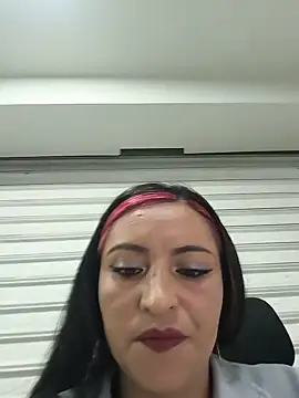 Snapshot of Alisson_Stonee chatting on 07-26-26, 06:43 Alisson Stonee online show from 07-26-26, 06:43