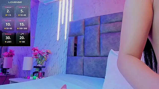 AlannaGil online show from 04-09-26, 06:30