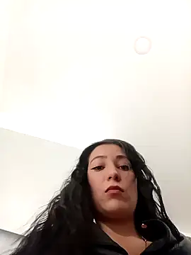 Snapshot of _Luna-1 chatting on 10-18-25, 05:57 Luna-1 online show from 10-18-25, 05:57