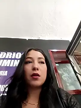 Snapshot of _Luna-1 chatting on 10-20-25, 03:12 Luna-1 online show from 10-20-25, 03:12