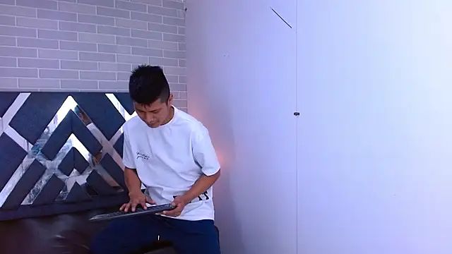 marcus hans  online show from 11-11-25, 07:25