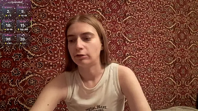 Snapshot of ivetabloom chatting on 10-23-25, 05:12 ivetabloom online show from 10-23-25, 05:12