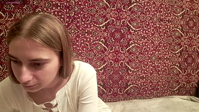 Snapshot of ivetabloom chatting on 11-21-25, 02:49 ivetabloom online show from 11-21-25, 02:49