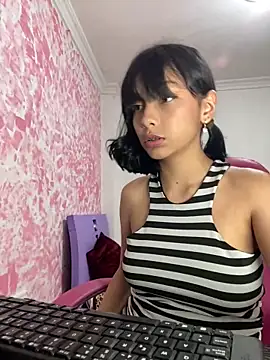 Snapshot of xoxo_milk chatting on 01-31-26, 10:08 xoxo milk online show from 01-31-26, 10:08