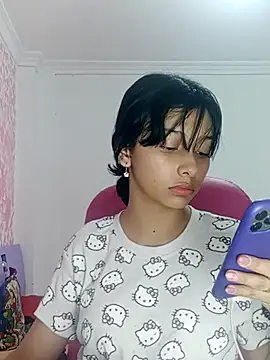 Snapshot of xoxo_milk chatting on 03-01-26, 06:21 xoxo milk online show from 03-01-26, 06:21