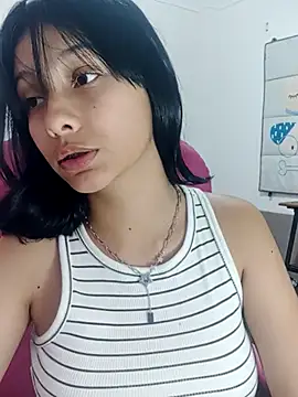 Snapshot of xoxo_milk chatting on 03-11-26, 07:53 xoxo milk online show from 03-11-26, 07:53